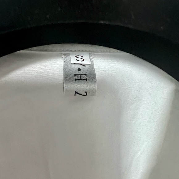 Puff Sleeve Button Front Top - Picture 4 of 6